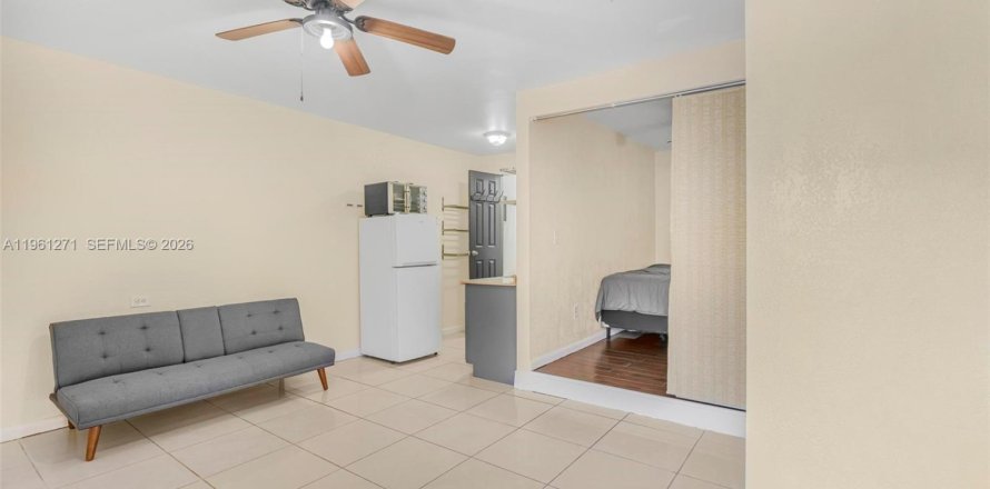 Immobilier commercial à Homestead, Floride 1 chambre № 2022068
