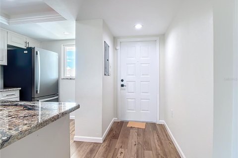 Купить кондоминиум в Лейк Сази, Флорида 6 комнат, 80.92м2, № 1906989 - фото 4