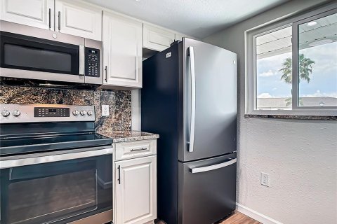 Купить кондоминиум в Лейк Сази, Флорида 6 комнат, 80.92м2, № 1906989 - фото 7