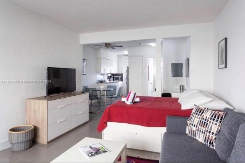 Condo in Miami Beach, Florida  № 1936063 - photo 5