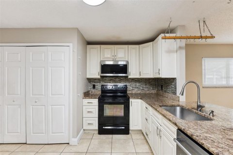 Villa ou maison à vendre à Casselberry, Floride: 4 chambres, 209.49 m2 № 2341633 - photo 19