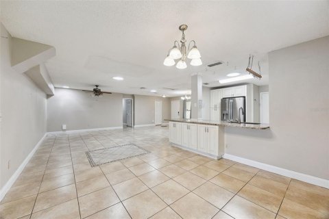 Villa ou maison à vendre à Casselberry, Floride: 4 chambres, 209.49 m2 № 2341633 - photo 12