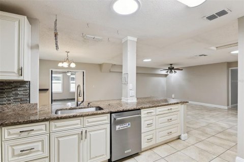 Villa ou maison à vendre à Casselberry, Floride: 4 chambres, 209.49 m2 № 2341633 - photo 17