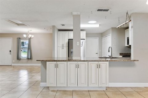 Villa ou maison à vendre à Casselberry, Floride: 4 chambres, 209.49 m2 № 2341633 - photo 14