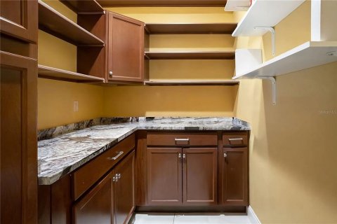 Villa ou maison à vendre à Orlando, Floride: 6 chambres, 491.17 m2 № 2405265 - photo 29