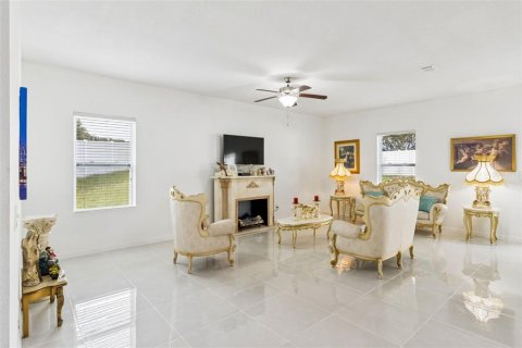 Villa ou maison à vendre à Lake Wales, Floride: 4 chambres, 179.21 m2 № 2290761 - photo 4
