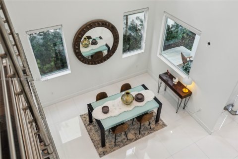 Casa en alquiler en Doral, Florida, 5 dormitorios, 328.6 m2 № 1794396 - foto 13