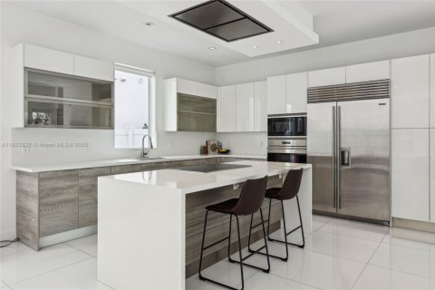 Casa en alquiler en Doral, Florida, 5 dormitorios, 328.6 m2 № 1794396 - foto 20