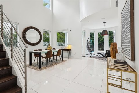 Casa en alquiler en Doral, Florida, 5 dormitorios, 328.6 m2 № 1794396 - foto 25