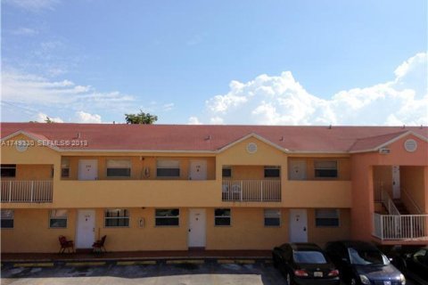 Condo in Miami, Florida, 2 bedrooms № 2077691