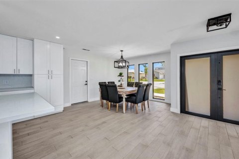 Villa ou maison à vendre à Port Charlotte, Floride: 3 chambres, 218.51 m2 № 1750504 - photo 12