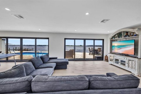 Villa ou maison à vendre à Port Charlotte, Floride: 3 chambres, 218.51 m2 № 1750504 - photo 8