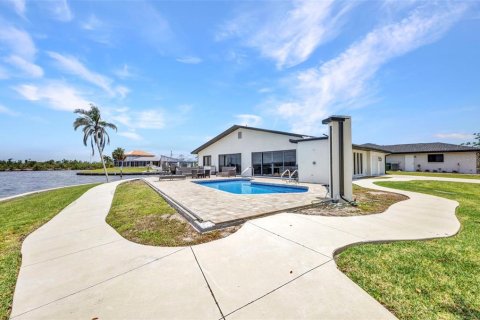 Villa ou maison à vendre à Port Charlotte, Floride: 3 chambres, 218.51 m2 № 1750504 - photo 4