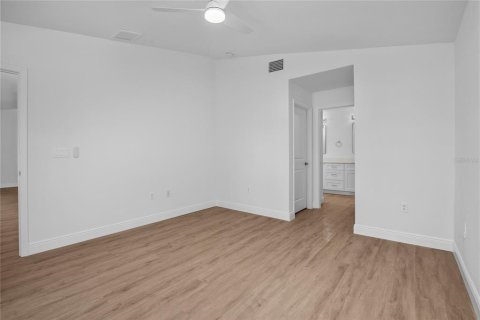 Casa en venta en Port Charlotte, Florida, 4 dormitorios, 173.54 m2 № 1903758 - foto 10