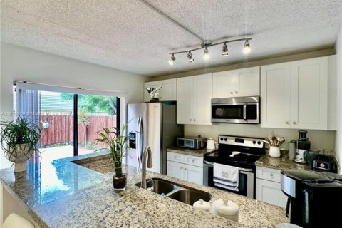 Touwnhouse à vendre à West Palm Beach, Floride: 2 chambres, 114.83 m2 № 1772427 - photo 2