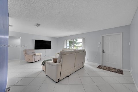 Casa en venta en Margate, Florida, 2 dormitorios, 147.44 m2 № 1989222 - foto 5