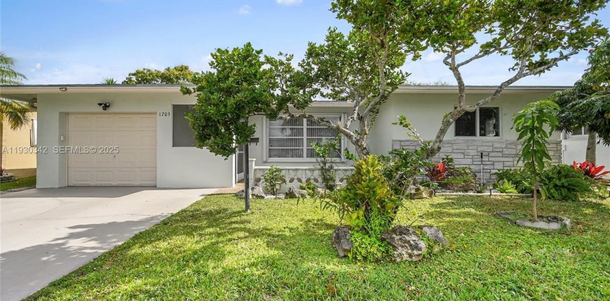 Casa en Margate, Florida 2 dormitorios, 147.44 m2 № 1989222