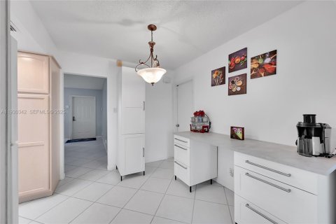Casa en venta en Margate, Florida, 2 dormitorios, 147.44 m2 № 1989222 - foto 10