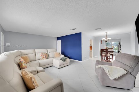 Casa en venta en Margate, Florida, 2 dormitorios, 147.44 m2 № 1989222 - foto 6