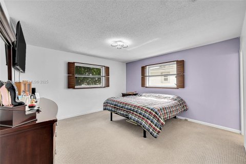 Casa en venta en Margate, Florida, 2 dormitorios, 147.44 m2 № 1989222 - foto 15