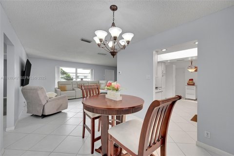 Casa en venta en Margate, Florida, 2 dormitorios, 147.44 m2 № 1989222 - foto 7