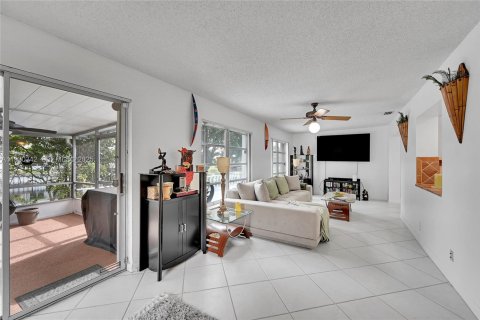 Casa en venta en Margate, Florida, 2 dormitorios, 147.44 m2 № 1989222 - foto 11