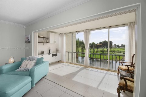 Condo in Hutchinson Island South, Florida, 2 bedrooms  № 1768242 - photo 14