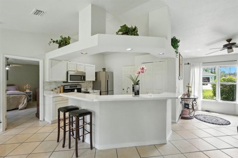 Casa en venta en Palm Coast, Florida, 3 dormitorios, 129.13 m2 № 1912160 - foto 8