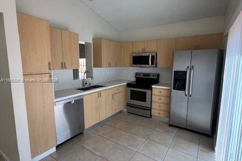 Casa en venta en Hialeah, Florida, 3 dormitorios, 134.52 m2 № 1897390 - foto 5