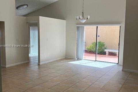 Casa en venta en Hialeah, Florida, 3 dormitorios, 134.52 m2 № 1897390 - foto 7