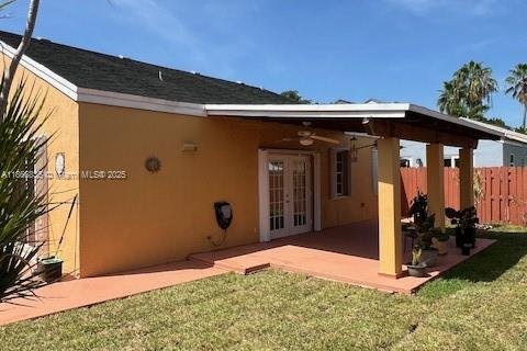 Casa en venta en Hialeah, Florida, 3 dormitorios, 134.52 m2 № 1897390 - foto 16