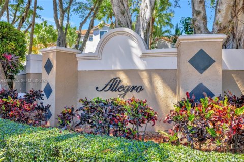 Adosado en venta en Sunrise, Florida, 4 dormitorios, 168.34 m2 № 2052396 - foto 10