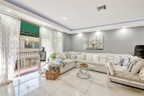 Adosado en venta en Sunrise, Florida, 4 dormitorios, 168.34 m2 № 2052396 - foto 19