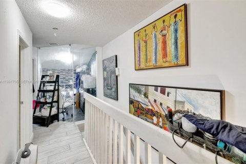 Adosado en venta en Sunrise, Florida, 4 dormitorios, 168.34 m2 № 2052396 - foto 29