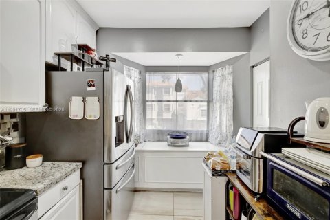 Adosado en venta en Sunrise, Florida, 4 dormitorios, 168.34 m2 № 2052396 - foto 12