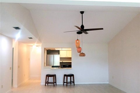 Casa en alquiler en Sarasota, Florida, 2 dormitorios, 124.49 m2 № 1909139 - foto 14