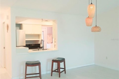 Casa en alquiler en Sarasota, Florida, 2 dormitorios, 124.49 m2 № 1909139 - foto 16