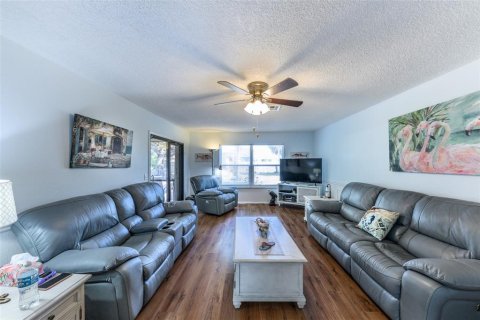 House in Port Charlotte, Florida 3 bedrooms, 115.38 sq.m. № 2094807 - photo 4