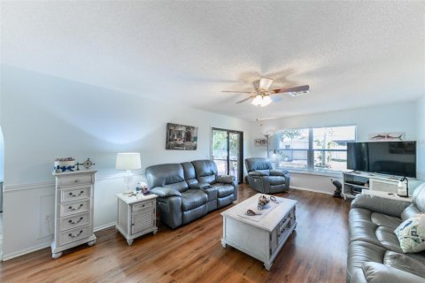 House in Port Charlotte, Florida 3 bedrooms, 115.38 sq.m. № 2094807 - photo 15