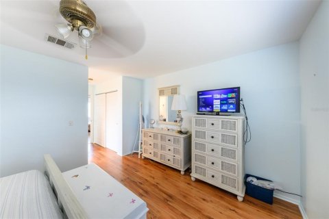 House in Port Charlotte, Florida 3 bedrooms, 115.38 sq.m. № 2094807 - photo 25