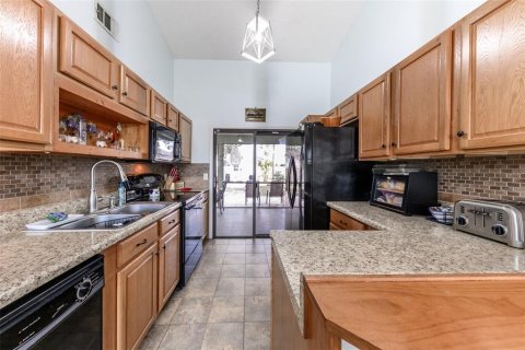 House in Port Charlotte, Florida 3 bedrooms, 115.38 sq.m. № 2094807 - photo 6