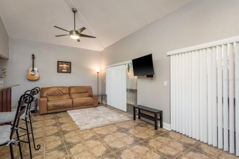 Copropriété à vendre à Clearwater, Floride: 2 chambres, 81.01 m2 № 1585968 - photo 9