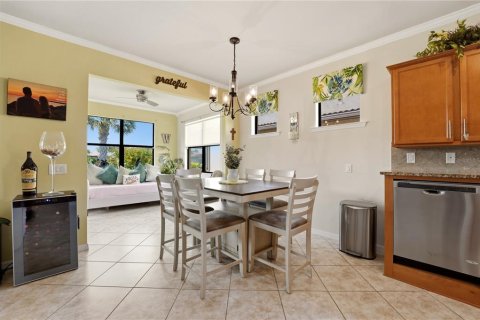 Villa ou maison à vendre à Venice, Floride: 2 chambres, 166.48 m2 № 2106826 - photo 6