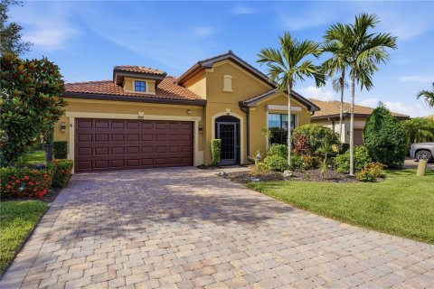 House in Venice, Florida 2 bedrooms, 166.48 sq.m. № 2106826