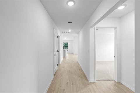 Купить виллу или дом в Порт-Шарлотт, Флорида 3 комнаты, 123.65м2, № 2341717 - фото 2