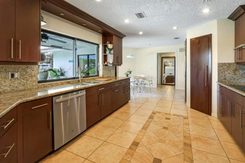 Villa ou maison à vendre à Plantation, Floride: 4 chambres, 216.65 m2 № 2418001 - photo 24