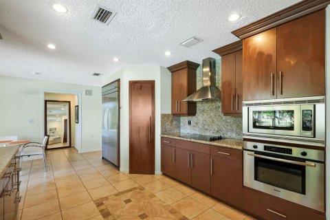 Villa ou maison à vendre à Plantation, Floride: 4 chambres, 216.65 m2 № 2418001 - photo 23