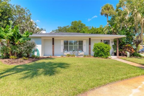 House in Port Orange, Florida 3 bedrooms, 144.74 sq.m. № 1905358 - photo 3
