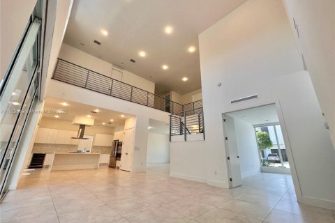 Villa ou maison à louer à Doral, Floride: 5 chambres, 429.95 m2 № 1938546 - photo 25