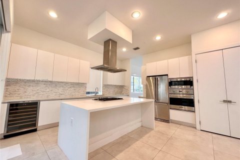 Villa ou maison à louer à Doral, Floride: 5 chambres, 429.95 m2 № 1938546 - photo 23